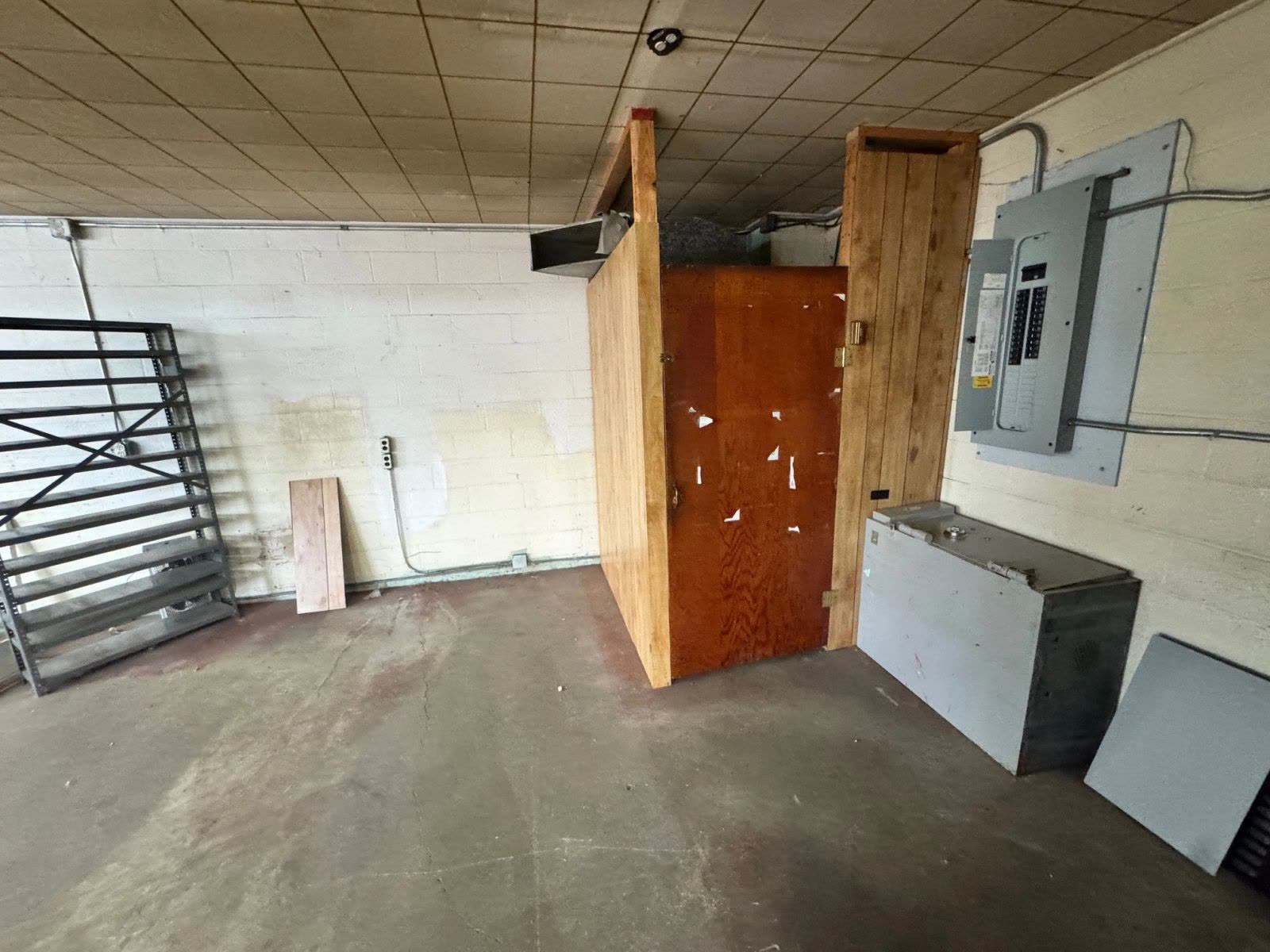 900 W 41st Street — photo 7 of 8, Sioux Falls, SD commercial real estate for lease